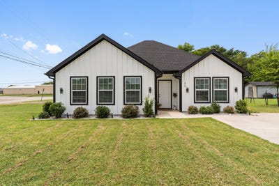 /international/us/810-s-main-street-kemp-tx-110105328977/