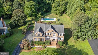/international/us/3506-russell-thomas-lane-davidsonville-md-110110343381/
