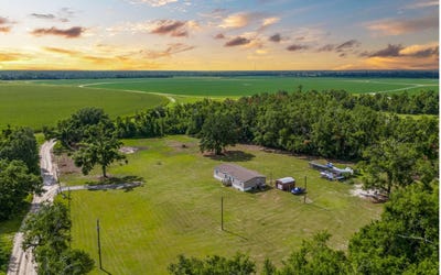 /international/us/2326-se-donaldson-road-madison-fl-110100705972/