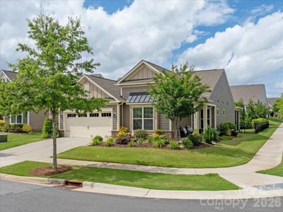 /international/us/1688-tranquility-boulevard-lancaster-sc-110108410376/