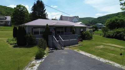 /international/us/180-third-ave-durbin-wv-110108626418/