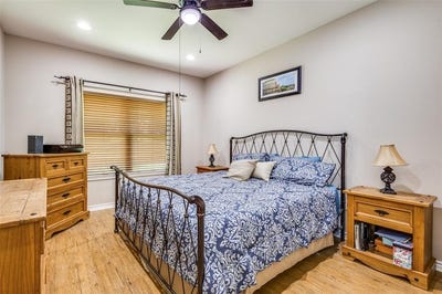 /international/us/402-e-main-street-tioga-tx-110100696097/