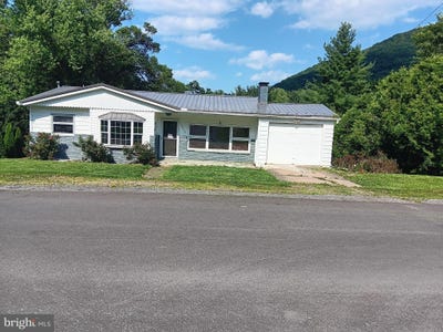 /international/us/12610-bowling-street-cumberland-md-110100626231/
