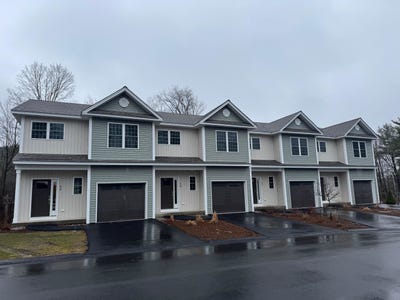 /international/us/5a-dearborn-circle-goffstown-nh-110109182596/