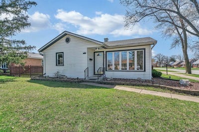 /international/us/8201-melvina-avenue-burbank-il-110100950838/