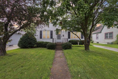 /international/us/917-eisenhower-avenue-janesville-wi-110101257622/?lang=en