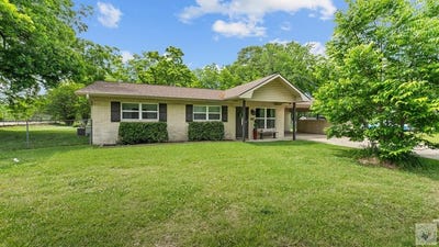 /international/us/203-main-st-hooks-tx-110107870508/