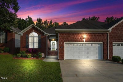 /international/us/208-commonsgate-drive-goldsboro-nc-110109425463/