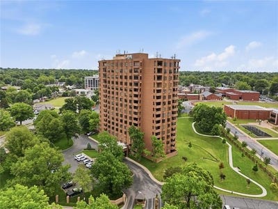 /international/us/2121-s-yorktown-avenue-tulsa-ok-110108395522/