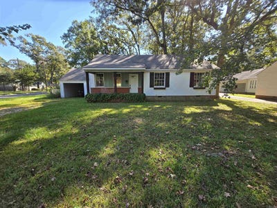 /international/us/905-cedar-street-crossett-ar-110102774357/