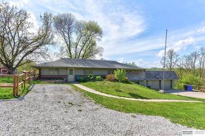 /international/us/2212-n-140th-avenue-omaha-ne-110099172979/