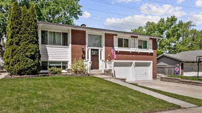 /international/us/6402-macarthur-drive-woodridge-il-110107843558/