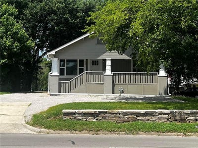 /international/us/2206-s-broadway-street-pittsburg-ks-110100448376/