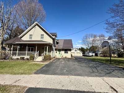 /international/us/38-wellington-street-malone-ny-110107653120/