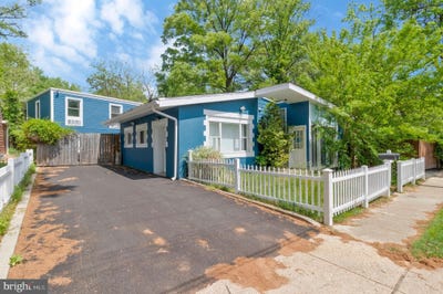 /international/us/3801-cedar-croft-place-brentwood-md-110108849748/