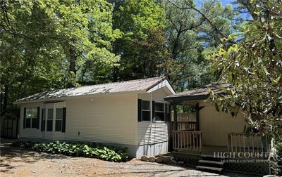 /international/us/397-elderberry-loop-newland-nc-110108547355/