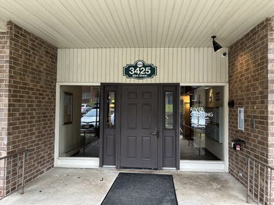 /international/us/3425-83rd-street-woodridge-il-110109003224/