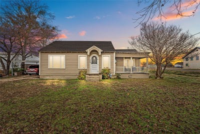 /international/us/100-w-allen-avenue-godley-tx-110097473555/