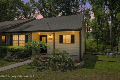 /international/us/913-candlebrook-lane-brooksville-fl-110107832552/