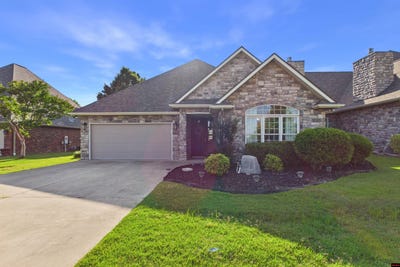 /international/us/29-doral-court-mountain-home-ar-110108957373/