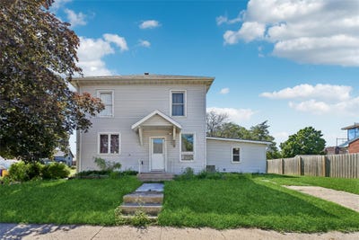 /international/us/100-w-boston-avenue-indianola-ia-110108878561/