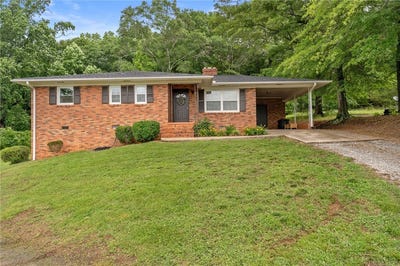 /international/us/203-e-2nd-avenue-easley-sc-110108382098/