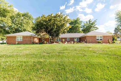 /international/us/3165-hazelwood-drive-vincennes-in-110102860179/