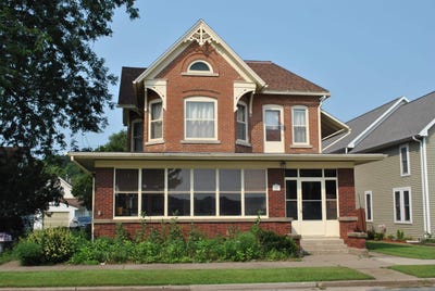 /international/us/114-s-river-park-drive-guttenberg-ia-110109756826/