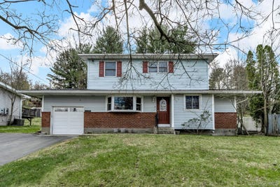 /international/us/2028-oakwood-drive-peekskill-ny-110107404574/