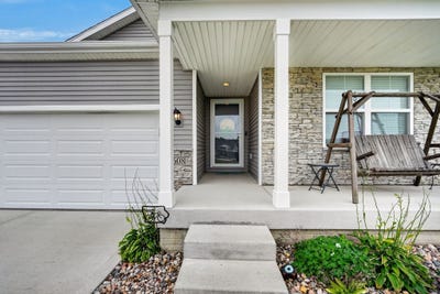 /international/us/1608-southbridge-drive-adel-ia-110110257458/