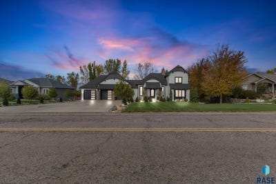 /international/us/47138-298th-st-beresford-sd-110108426041/