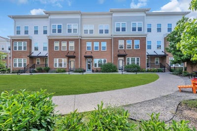 /international/us/30-audley-street-north-brunswick-nj-110108715212/
