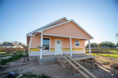 /international/us/1707-pine-street-hearne-tx-110100900599/