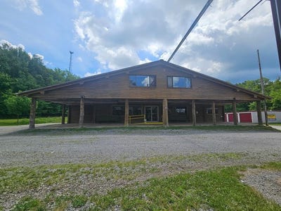 /international/us/138-chestnut-street-marienville-pa-110100471728/
