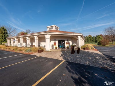 /international/us/11191-telegraph-road-erie-mi-110104444410/