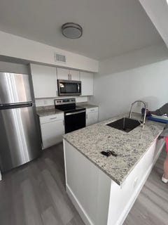 /international/us/8560-ne-pineverde-lane-jacksonville-fl-110106450006/