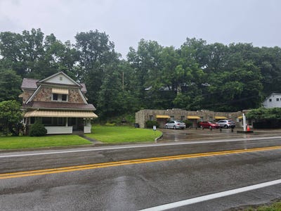 /international/us/206-208-east-myles-ave-pennsboro-wv-110100724486/