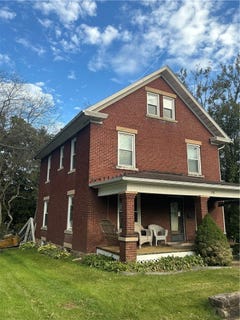 /international/us/116-shields-ave-punxsutawney-area-school-district-pa-110120497993/