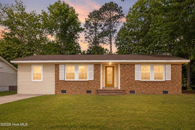 /international/us/616-s-orange-street-wallace-nc-110108179632/