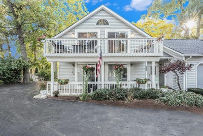 /international/us/17512-n-fruitport-road-spring-lake-mi-110096950490/