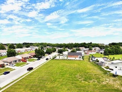 /international/us/108-bell-place-drive-nicholasville-ky-110108586549/?lang=de