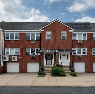 /international/us/16-22-bell-blvd-bayside-ny-110108467404/