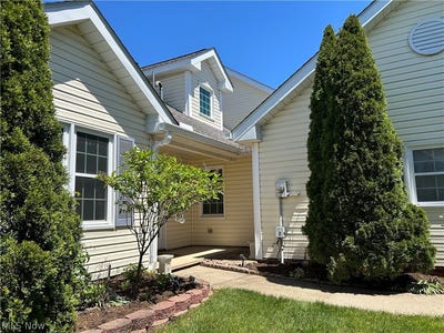 /international/us/1835-hickory-lane-broadview-heights-oh-110108750219/