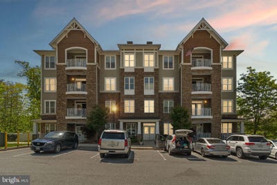 /international/us/17-clay-lodge-catonsville-md-110108362030/