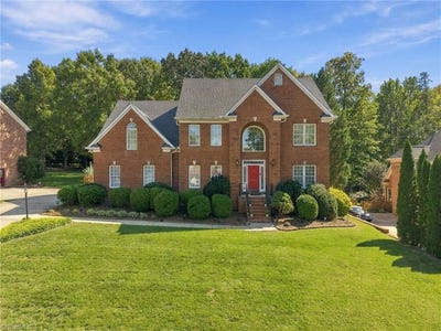/international/us/4001-friendly-acres-drive-greensboro-nc-110120417343/