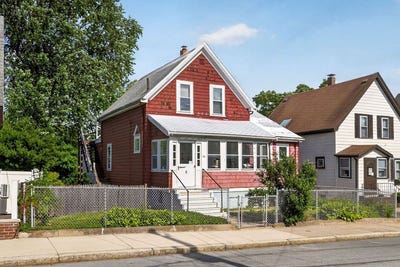 /international/us/95-marshall-st-winthrop-ma-110108956320/