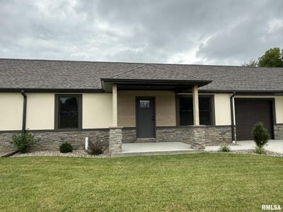 /international/us/2821-n-23rd-street-quincy-il-110100999155/