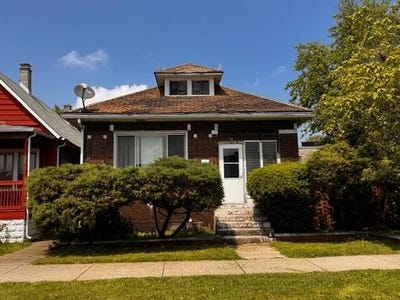 /international/us/616-e-151st-street-east-chicago-in-110108635410/