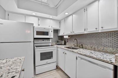 /international/us/4038-durham-b-deerfield-beach-fl-110120421361/