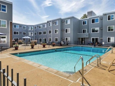 /international/us/333-8th-street-se-minneapolis-mn-110100335789/
